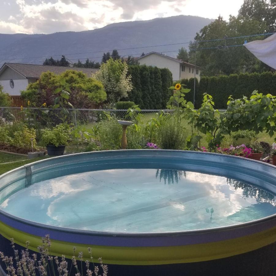 أوليفر Global Village Permaculture Bnb المظهر الخارجي الصورة